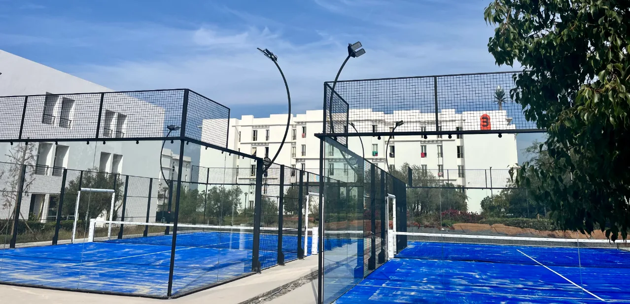 Emplacement stratégique d'un terrain de padel