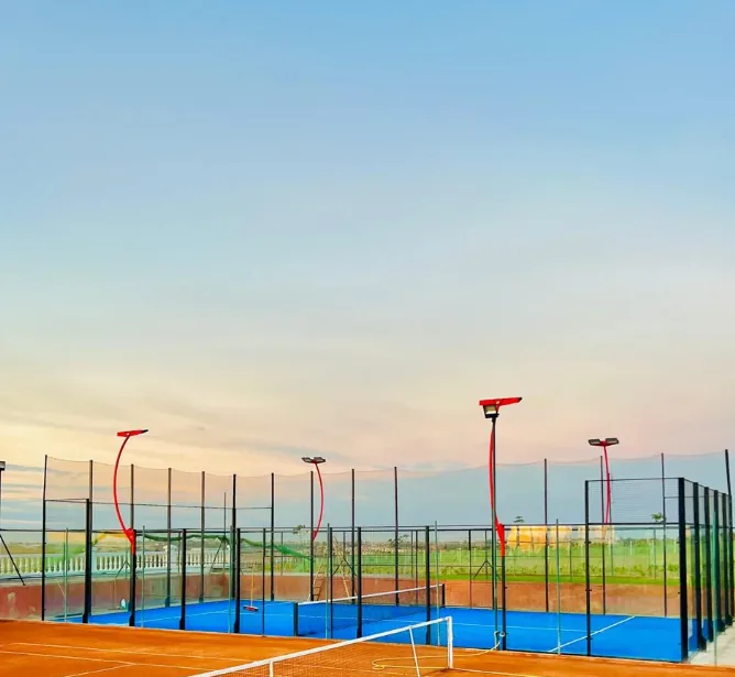 Court de padel VPRO dans une résidence privée à Rabat
